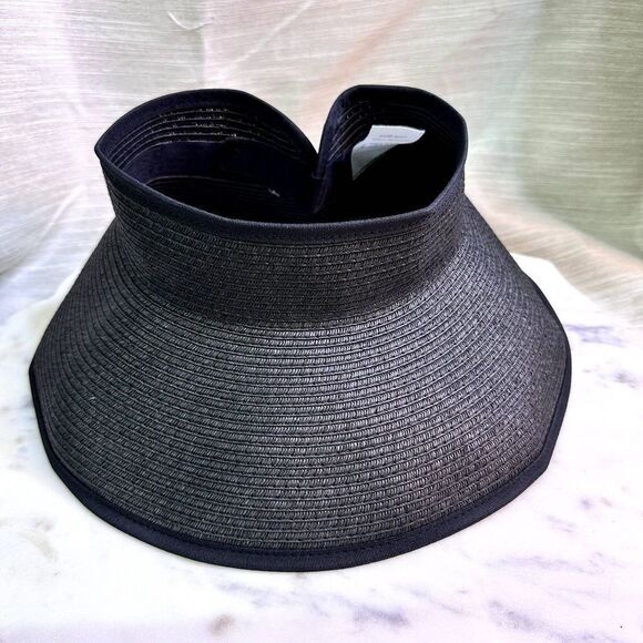BRAND NEW Time and Tru Black Visor Hat - Picture 1 of 5